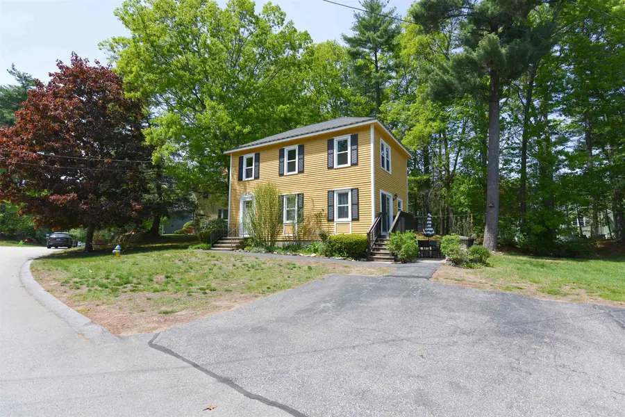 11 Beaujolais Drive, Nashua, NH 03062 - #2