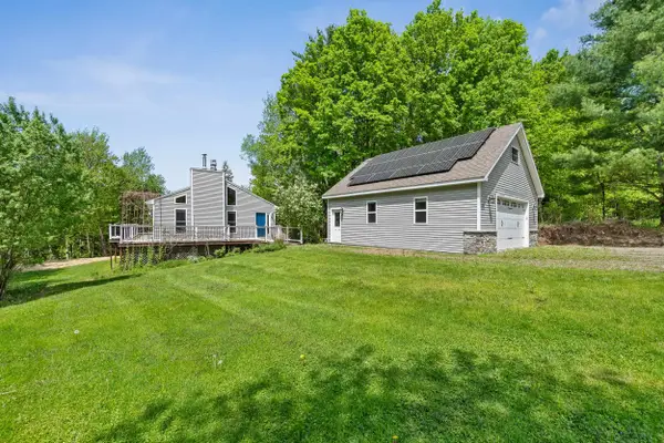 8 Cook Lane, Westford, VT 05494