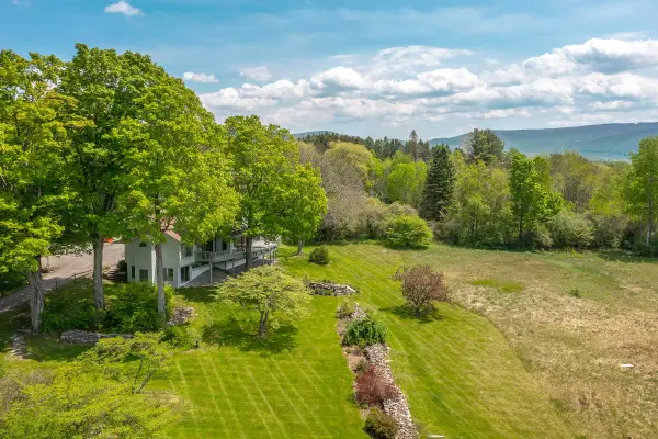 39 Eagle Ridge, Dorset, VT 05251