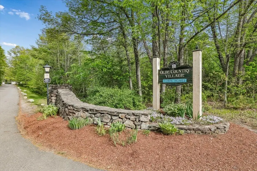 20 Olde Country Village #Unit 20, Londonderry, NH 03053 - #2