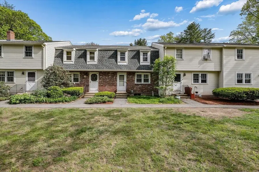 20 Olde Country Village #Unit 20, Londonderry, NH 03053 - #3
