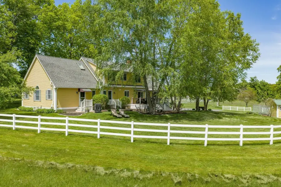 21 Willowbrook Avenue, Greenland, NH 03840 - #3