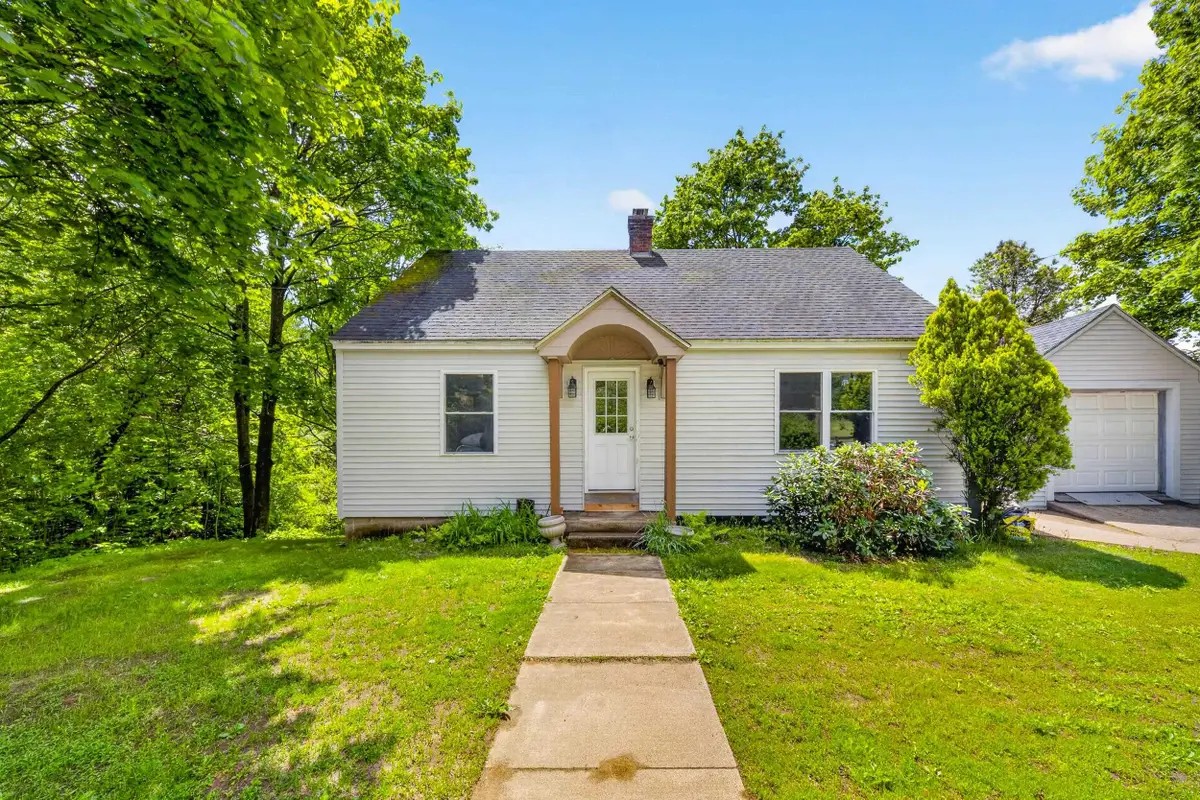 526 Pembroke Street, Pembroke, NH 03275 - #1
