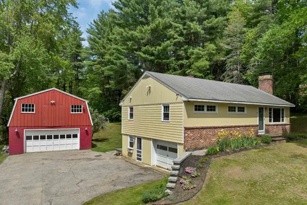 14 Squamscott Road, Stratham, NH 03885