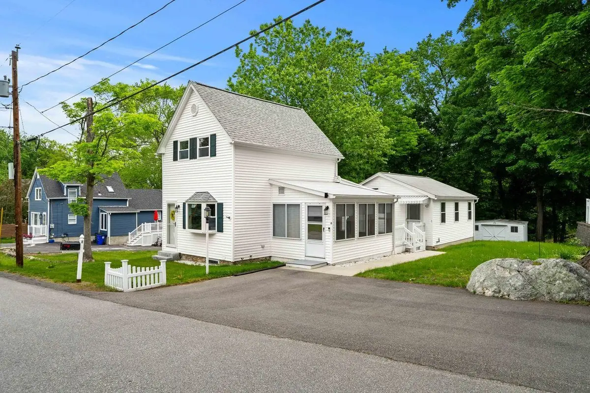 8 Maplewood Avenue, Goffstown, NH 03045 - #1