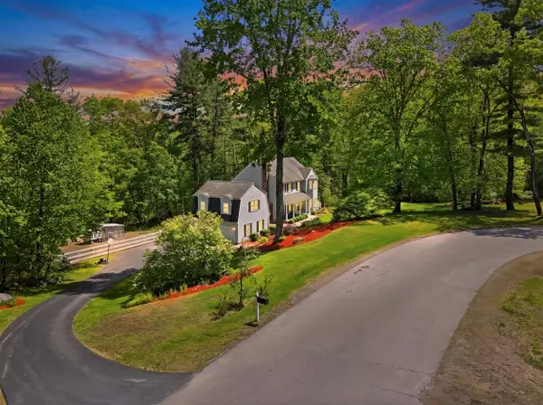 7 Stony Point Drive, Londonderry, NH 03053