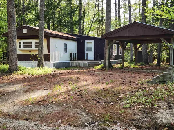 36 Allen Lane, Tamworth, NH 03886