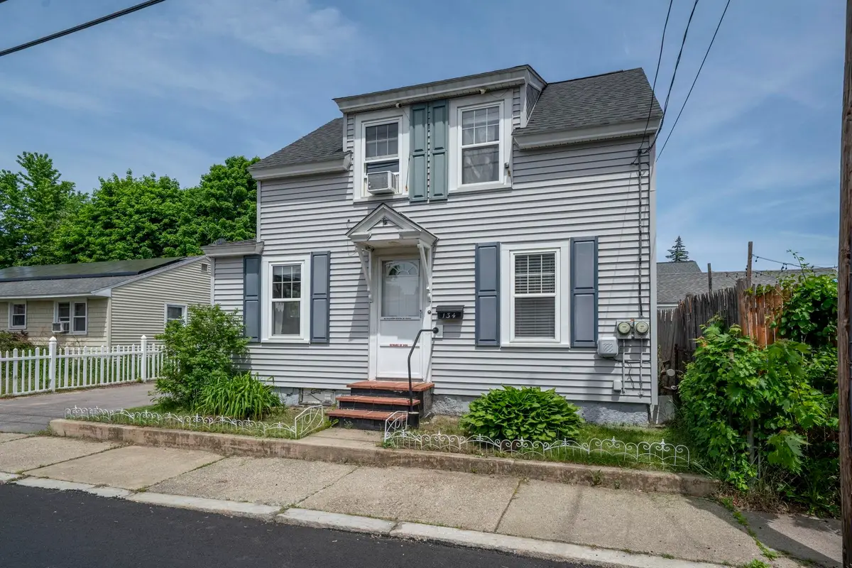 134 Ash Street, Nashua, NH 03060 - #1