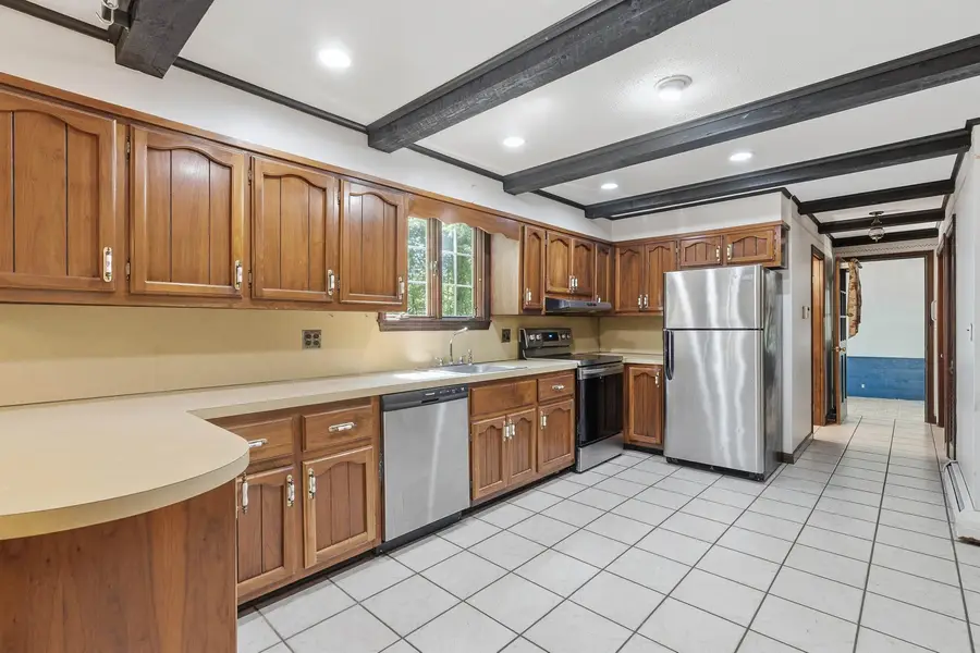 12 Crescent Circle, Pelham, NH 03076 - #3