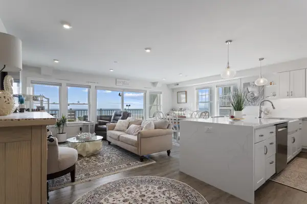 377 Ocean Boulevard, Hampton, NH 03842