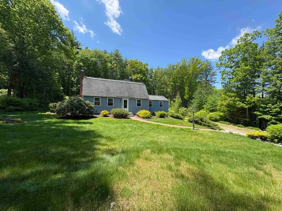 22 Deerwood Drive, Amherst, NH 03031 - #2