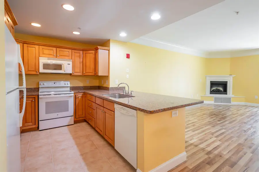 5 Sally Sweets Way #213, Salem, NH 03079 - #2