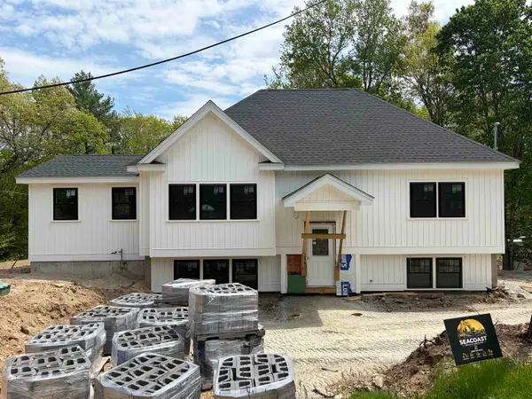 5 Birch Drive, Newmarket, NH 03857