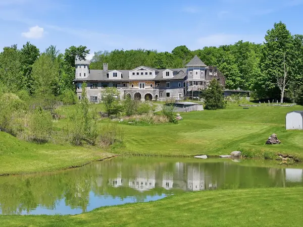 2437 Oakland Station Road, Georgia, VT 05478