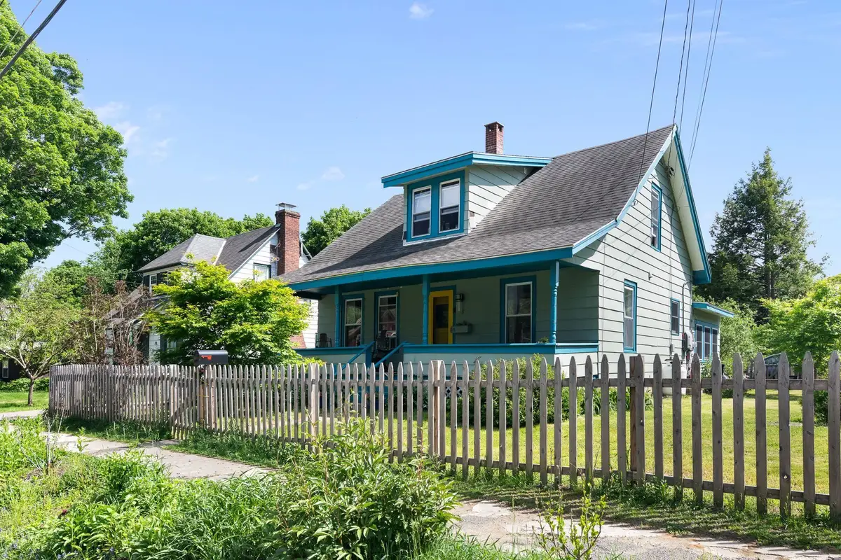 82 Oak Grove Avenue, Brattleboro, VT 05301 - #1