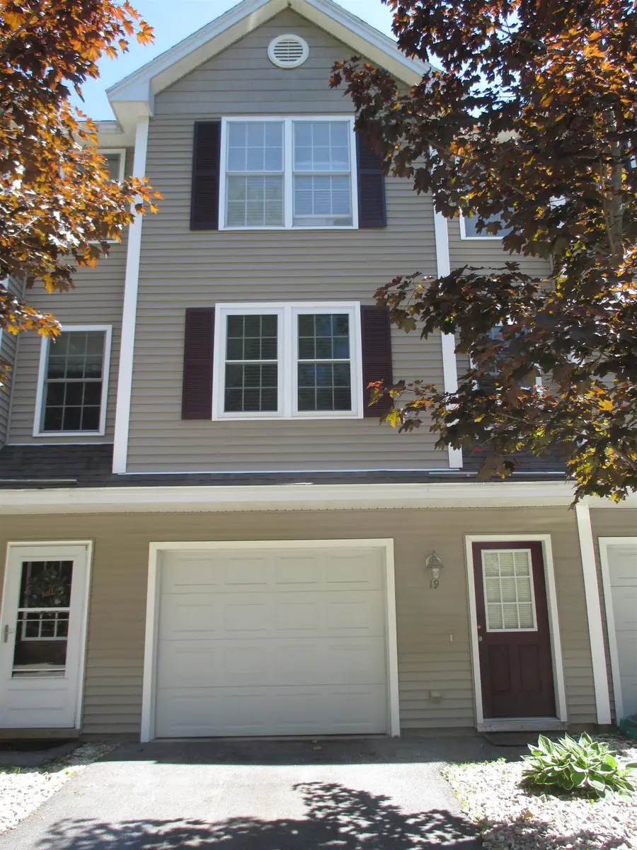 19 Split Rock Drive, Rochester, NH 03839 - #2