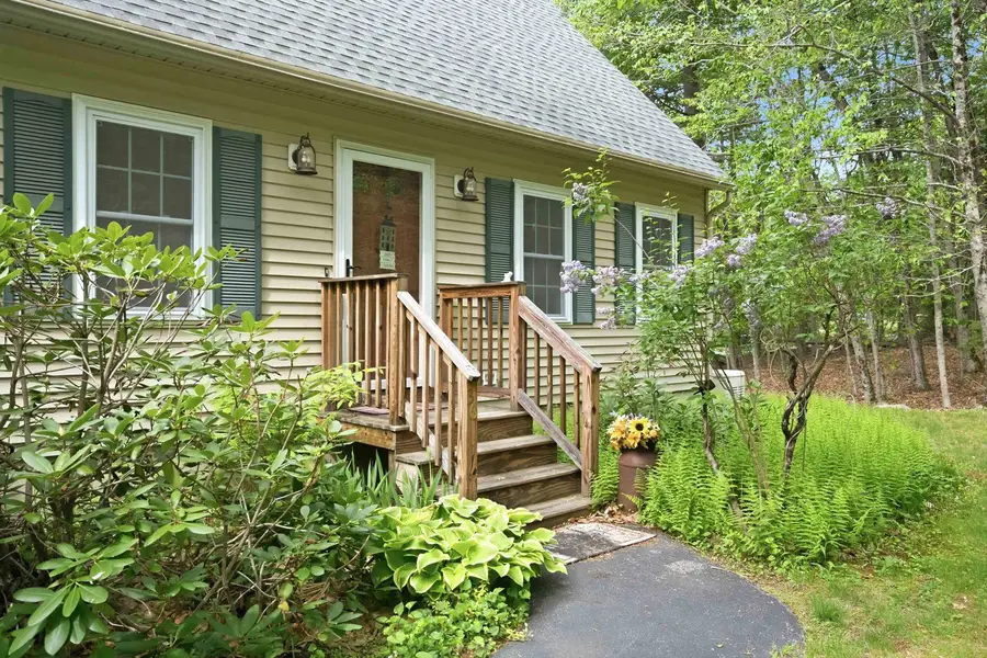 36 Church Street, Deerfield, NH 03037 - #2