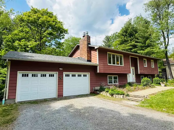 170 Raymond Road, Colchester, VT 05446