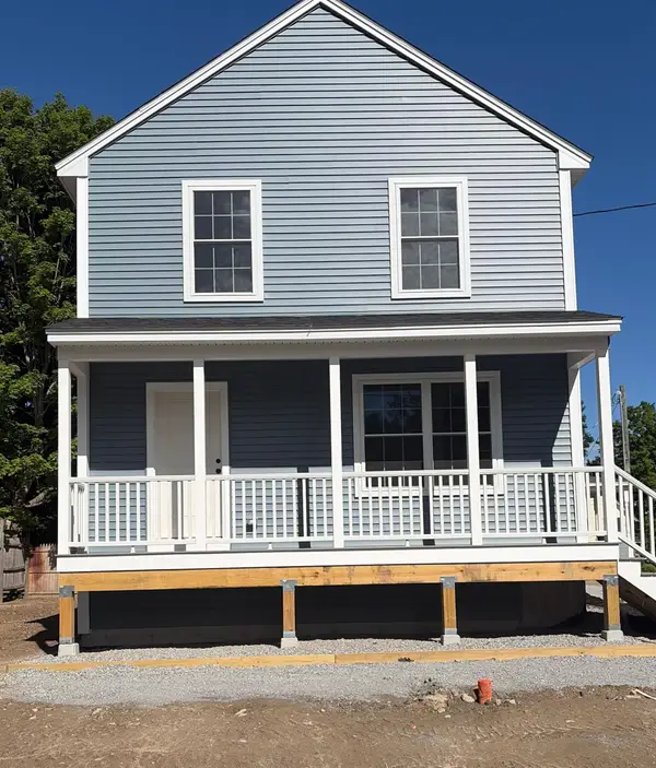 2 Maple Street, Hillsborough, NH 03244