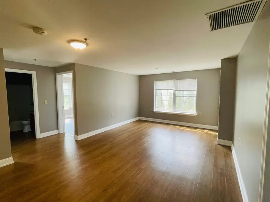 40 Eastern Avenue #201, Manchester, NH 03104 - #3
