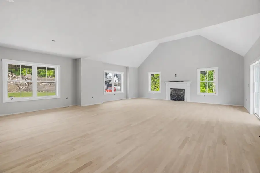42 Canterbury Road, Pelham, NH 03076 - #2