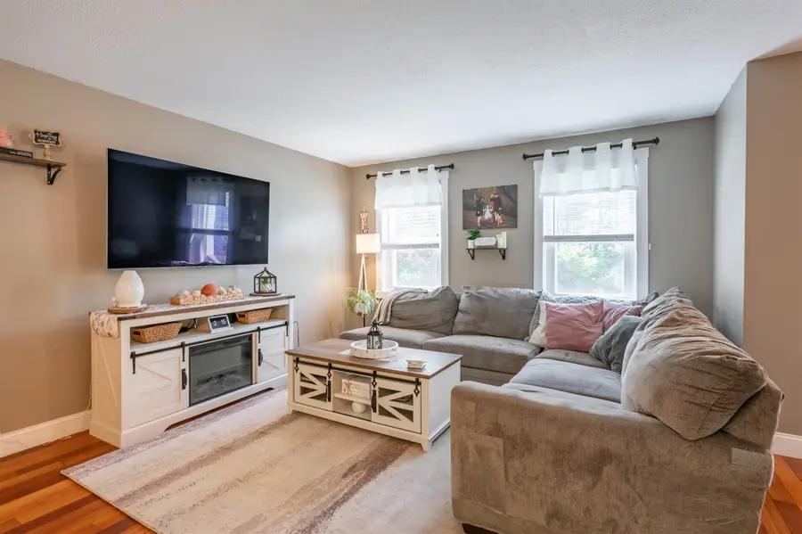 2 Bedard Avenue, Derry, NH 03038 - #3