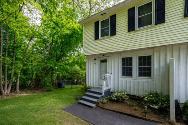 67 Tsienneto Road #L, Derry, NH 03038