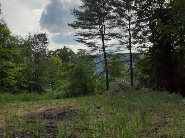 82 South Lane, West Rutland, VT 05777
