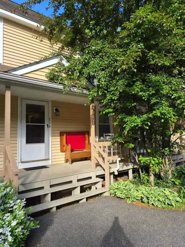 114 Winterwood Drive, Londonderry, NH 03053