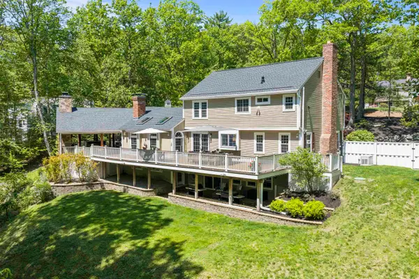 37 Birchwood Circle, Bedford, NH 03110