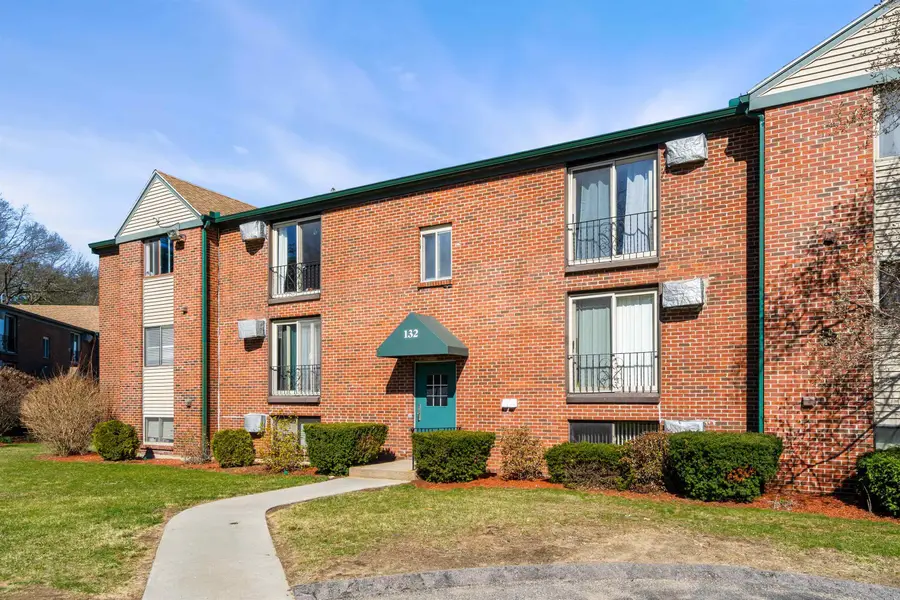 132 English Village Road #304, Manchester, NH 03102 - #2