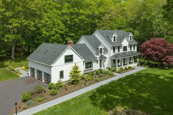 13 Rockrimmon Road, North Hampton, NH 03862