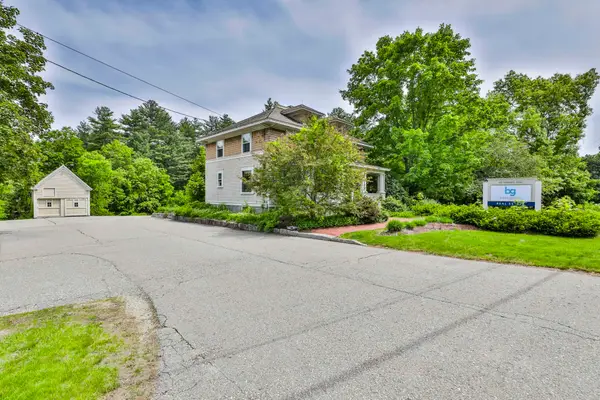 108 Ponemah Road, Amherst, NH 03031