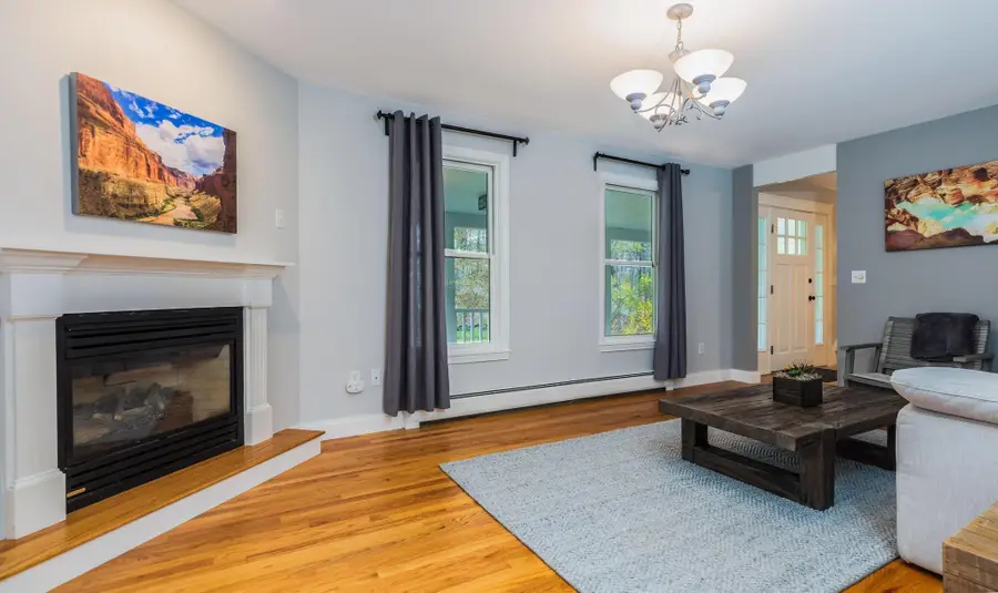 33 South Summer Street, Nottingham, NH 03290 - #3