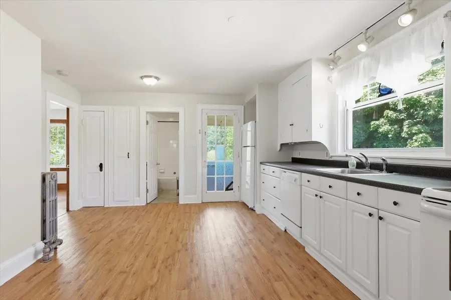 3 Sawyer Street, Nashua, NH 03060 - #3