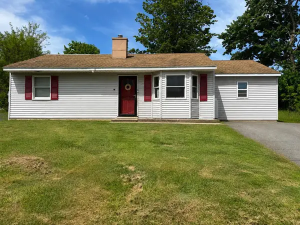 3 Lark Lane, Springfield, VT 05156