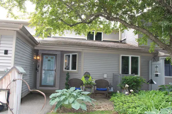 70 Walden Pond Drive, Nashua, NH 03064