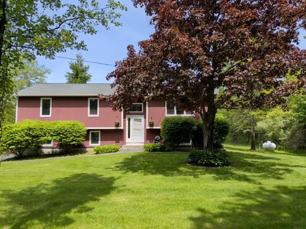 39 Old Auburn Road, Derry, NH 03038