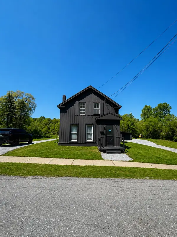51 Carver Street, Brandon, VT 05733