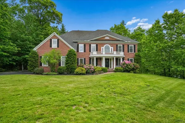 15 Mill Stone Terrace, Bedford, NH 03110