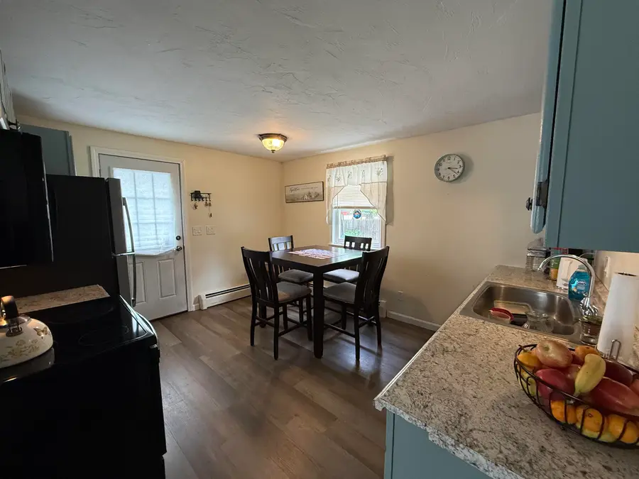 7 Willow Street, Allenstown, NH 03275 - #3