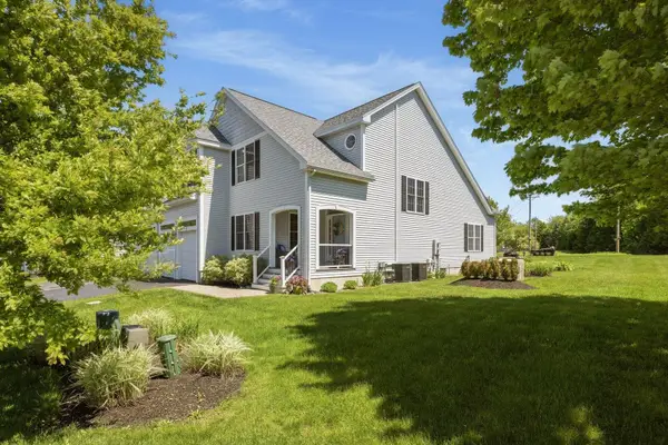7 Blossom Lane #45, Stratham, NH 03885