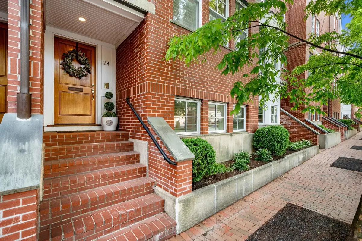 24 Porter Street, Portsmouth, NH 03801 - #1