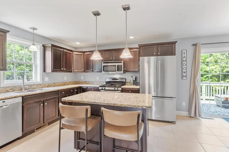 8 Jana Circle, Sandown, NH 03873 - #3