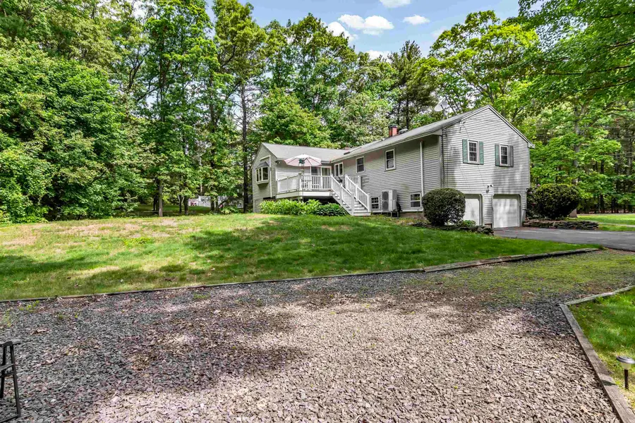 6 Currier Drive, Londonderry, NH 03053 - #2