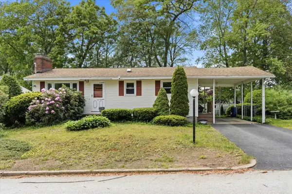 55 Lavista Street, Manchester, NH 03103