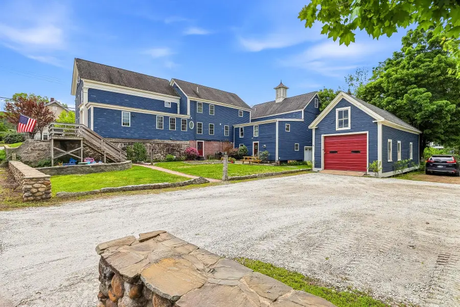 1 Old Manchester Road, Raymond, NH 03077 - #3