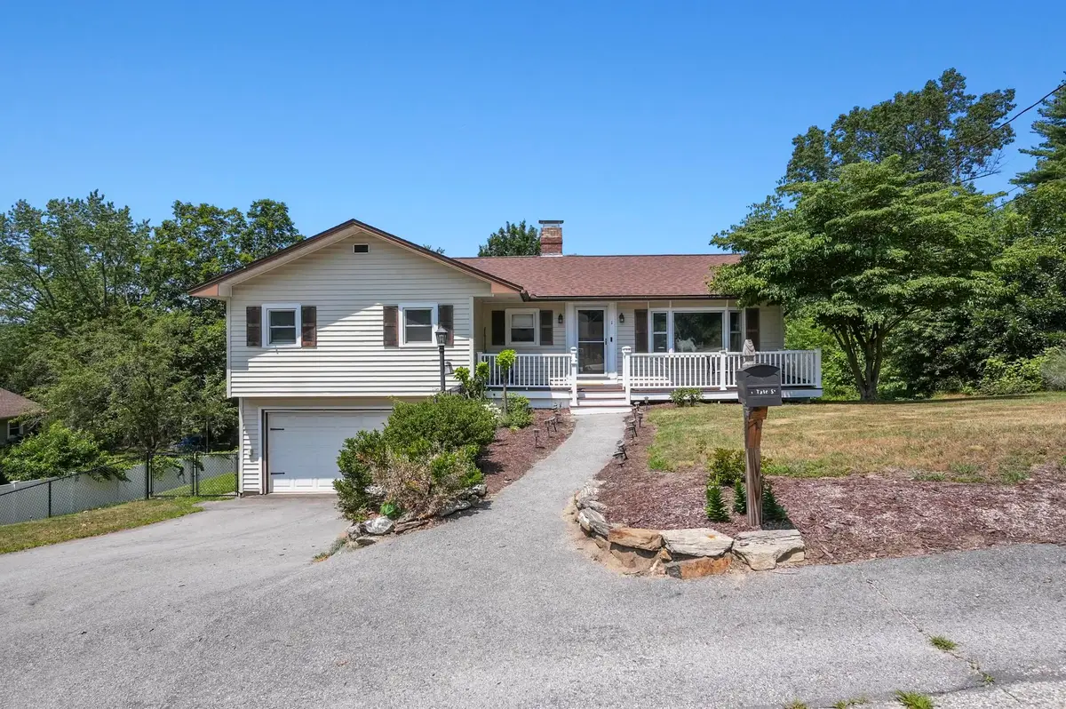 1 Tate Street, Hudson, NH 03051 - #1