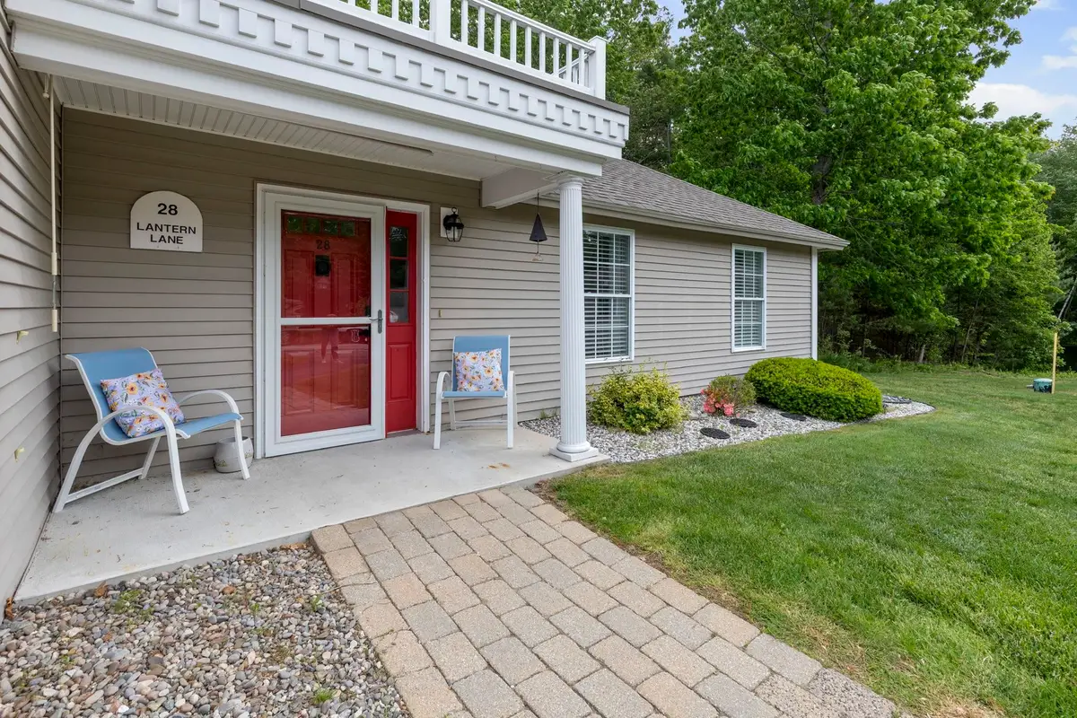 28 Lantern Lane, Kingston, NH 03848 - #1