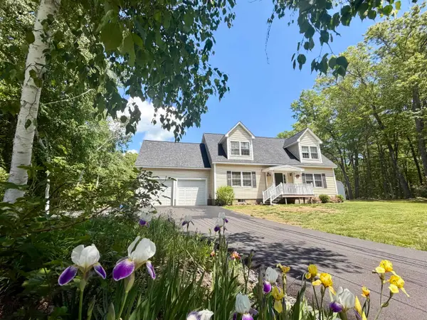 48 Pine Ridge, Vernon, VT 05354
